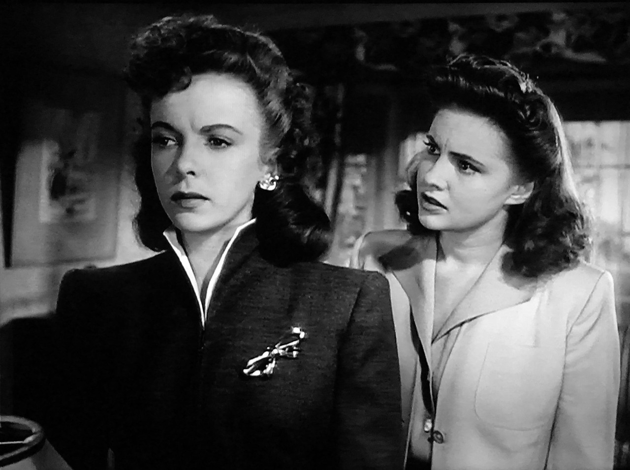 Ida lupino and joan leslie the hard way 1943 