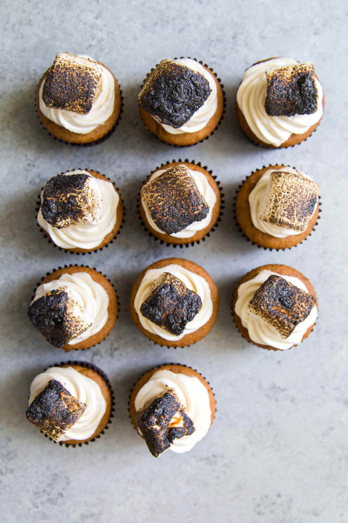 ugly–cupcakes:Spiced Butternut Squash Cupcakes with Maple...