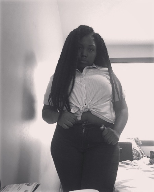 melaninglow melaninpopsseverely blackgirlmagic blackgirls blackpeople blackout fuckyourpaperbag bgad happy bgad African pretty girls