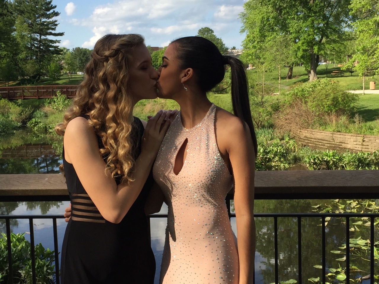 Mississippi prom canceled over lesbian fear.