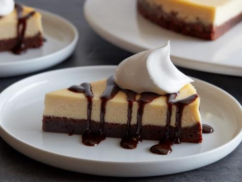 food-porn-diary:Brownie Bottom Cheesecake[616×462]