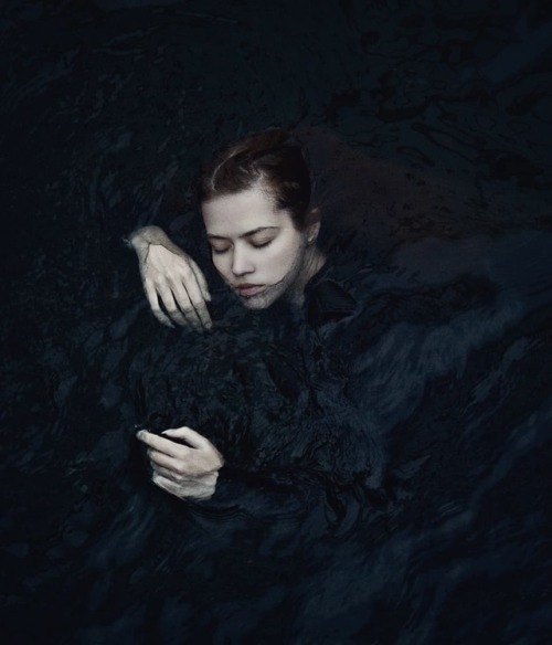 dariaendresen:The Blue EmbraceThe sea was calling. As I...