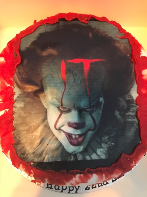 Featured image of post Pennywise Cake Images : This one was pretty detailed but i am so.