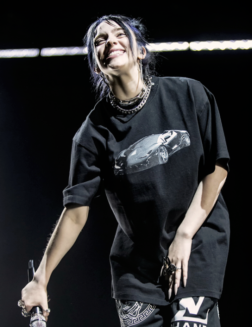 billieeilishgifs:When We All Fall Asleep Tour: Laval, Canada...