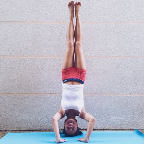 girl in a headstand | Tumblr