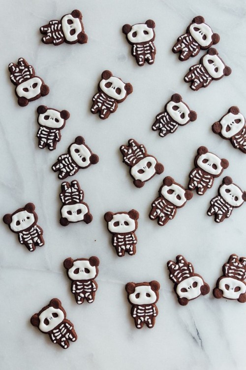 littleprincessfullawuv:sweetoothgirl:Skeleton Bear Oreo...