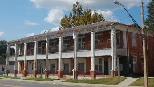 creepyamericana:A series of abandoned property in North...