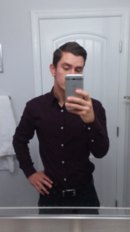 in2str8guys:Str8 College Professor - Nicholas. (32, 5’ 9”,...