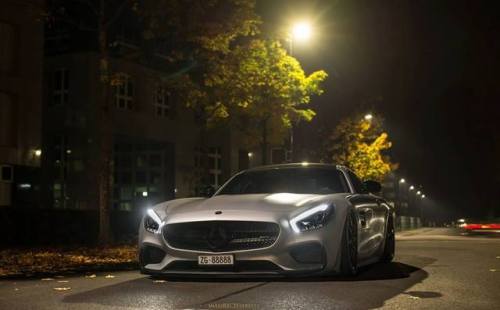 dreamer-garage:Mercedes-Benz AMG GTS (via)