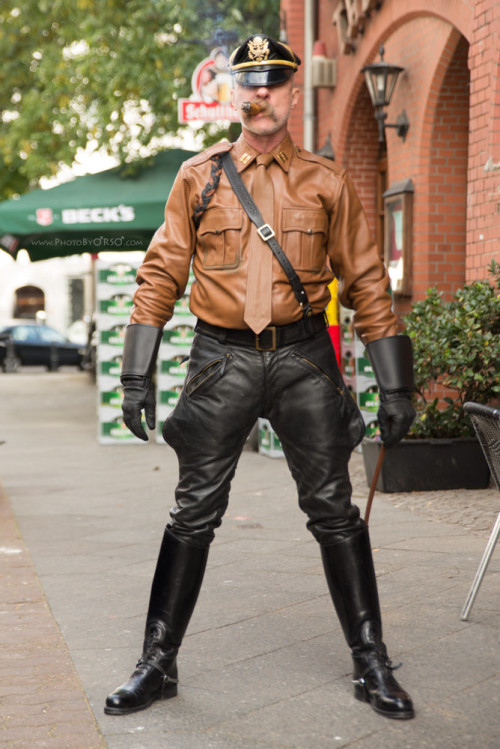 lthredge:leather50-50:SEXY  MasterAwesome collection of...