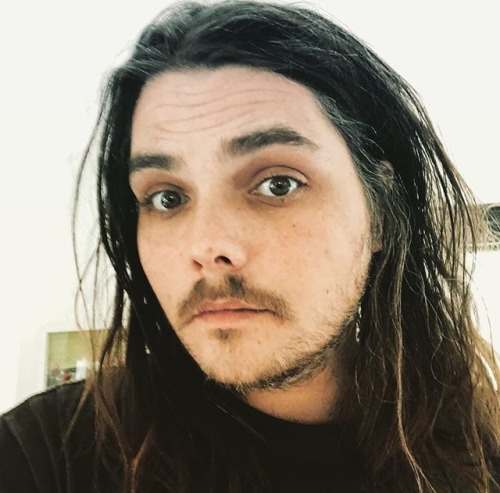 gerard way geesus mikey way ray toro frank iero frerard mcrx mcr my chemical romance the black parade three cheers for sweet revenge danger days: the true lives of the fabulous killjoys conventional weapons i brought you my bullets you brought me your love gerard is beautiful i’m not crying you’re crying