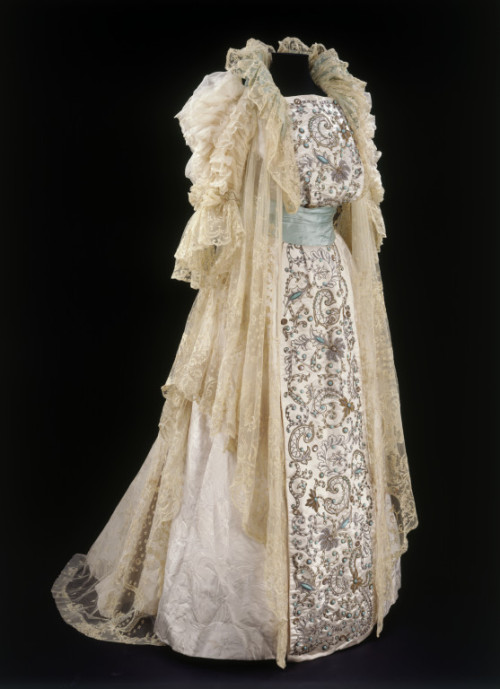 1900& 039;s 1900& 039;s fashion 1900& 039;s dress tea gown house of rouff ca. 1900