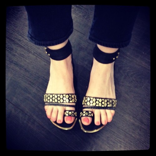 Shoe envy of the day goes to our market editor Kelly & her Boutique 9 Pahana sandals…get ‘em here!