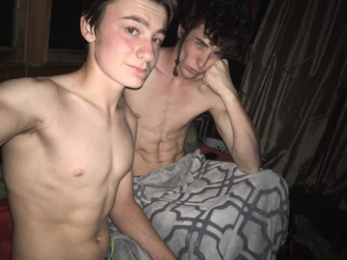 naked-straight-guys:Straight friends tricked together For...