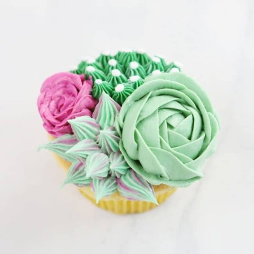 foodffs:How to Make Succulent CupcakesFollow for recipesGet...