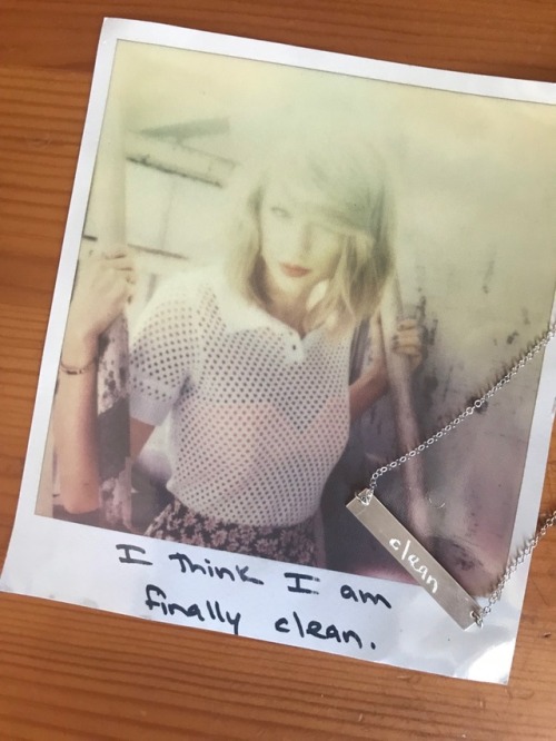 ontheoutsidelooking-swift:okaytaylorswift:i’ve never actually...