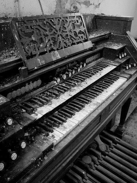 dark piano | Tumblr