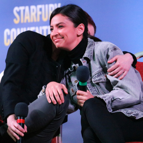 sanverscentral:Chyler and Floriana share a sweet moment on stage...