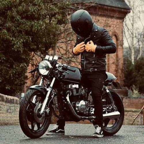 ๐ caferacerpasion.com ๐ Passion for the two wheels!!! Perfect...