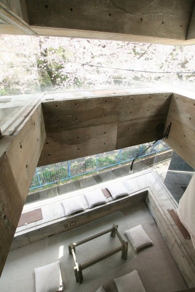 Oriel Window House / Shinsuke Fujii Architects