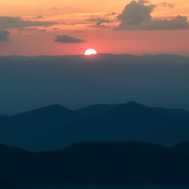 Sunsets are over-photographed for a good reason.