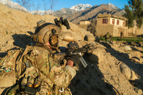 militaryarmament:Green Berets with 10th Special Forces Group...