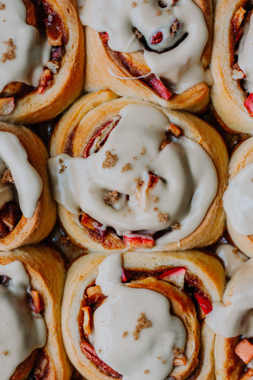 sweetoothgirl:Apple Cinnamon Buns with Maple Bourbon Glaze