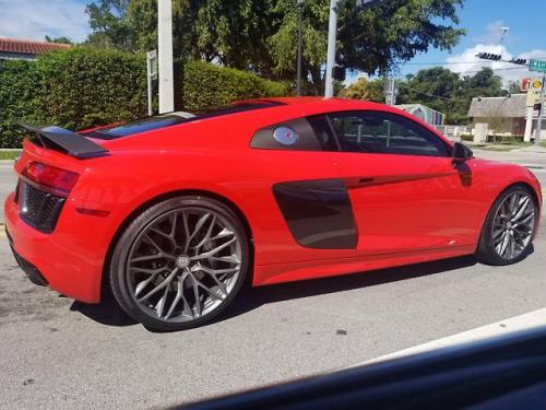 racecarjoe:[Audi R8] are usually too frequent but this vibrant...