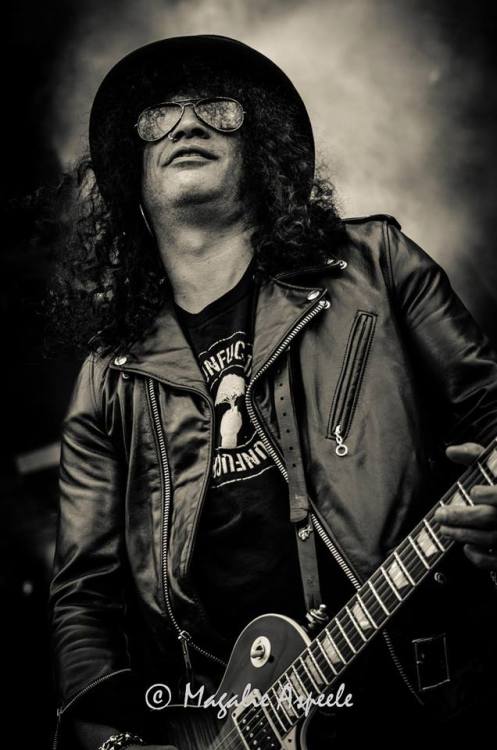 guns-n-roses-is-the-best:slash!!