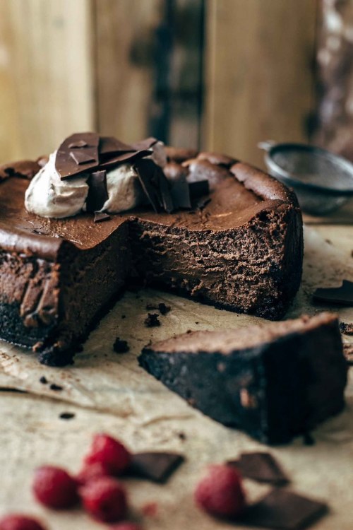 fullcravings:Chocolate Cheesecake