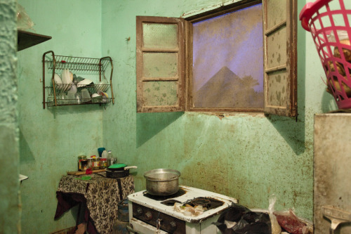 pianouran:A poor Egyptian kitchen with a pyramid...