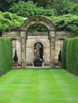 Photo by isabel.lewis99 on flickr · · · The Italian Garden at Hever Castle in Kent.