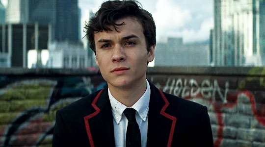 tumblr_pkgy6rkhDV1y3qx9no3_r1_540.gif
