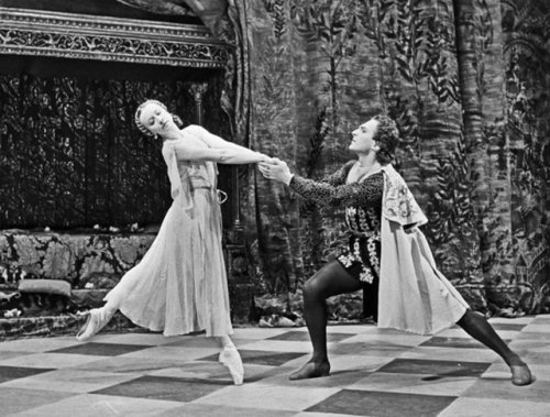 galina-ulanova:Galina Ulanova as Juliet, and Alexander Lapauri...