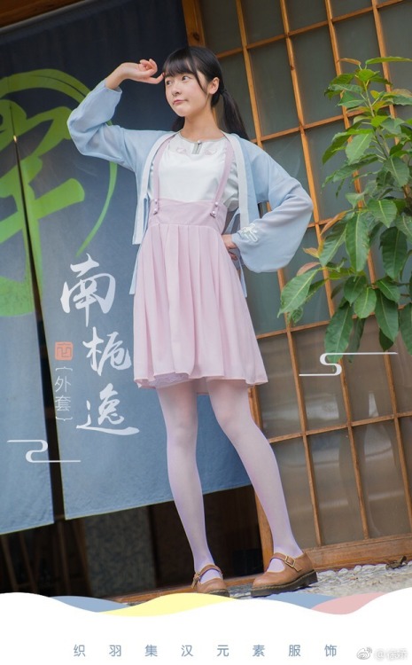 cfensi:Xu Jiao models modern hanfu