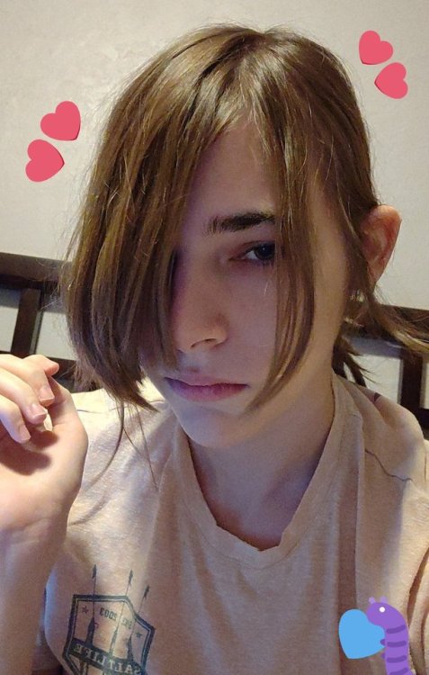 dugglexx:dugglexx:Hey, I posted a selfie to tumblr for...