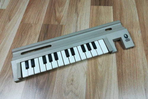 mingos-commodorepage:Musik Keyboard SielDieser...