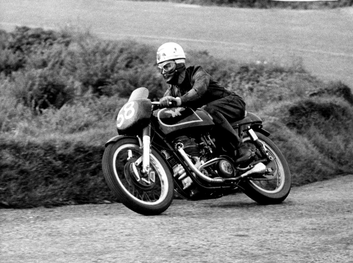 1957 Isle of Man Motorcycle Race | Matchless 500cc... - Combustible Contraptions