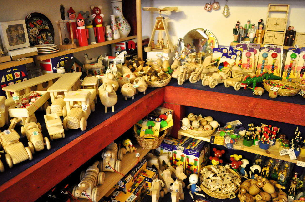 wooden toys store near me