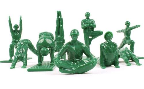 ofcoursethatsathing:These yoga green army men