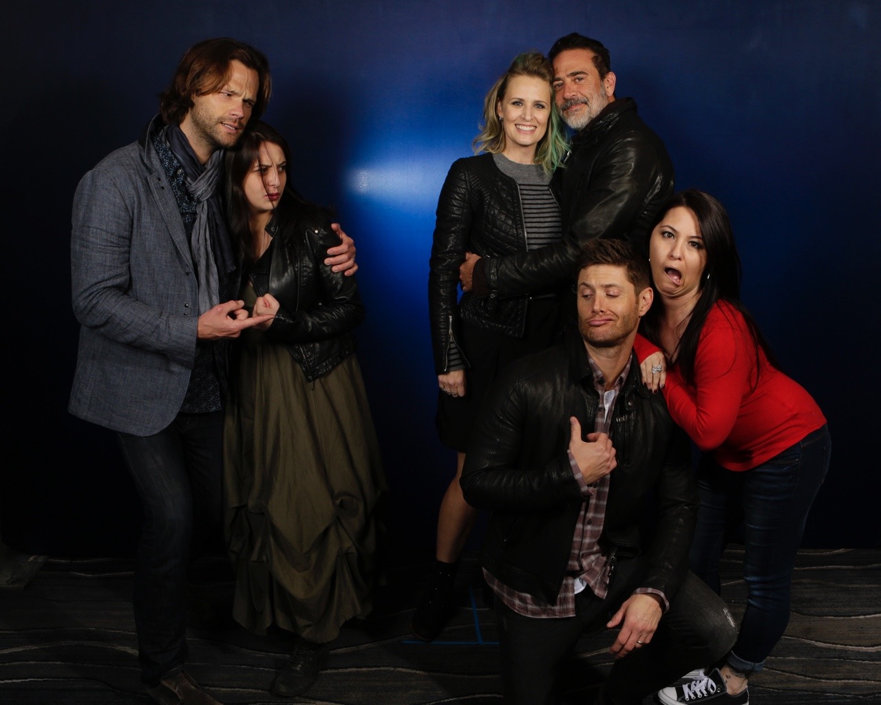 I'm in Love Again.. - Winchester Family - A “nice” family photo (Take 1)...