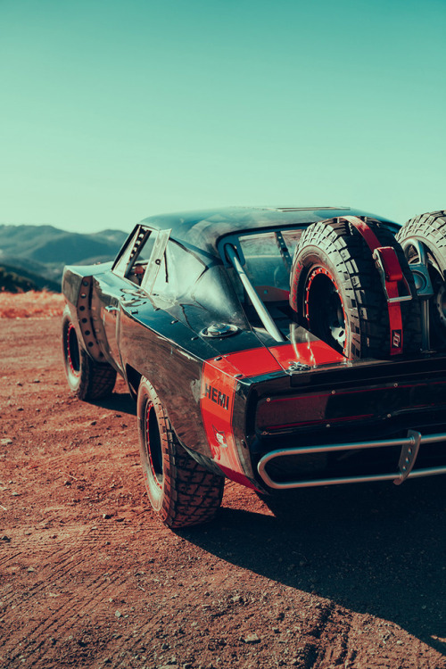 rhubarbes:Dom Toretto’s Off-Road Charger - Furious 7 on Behance...