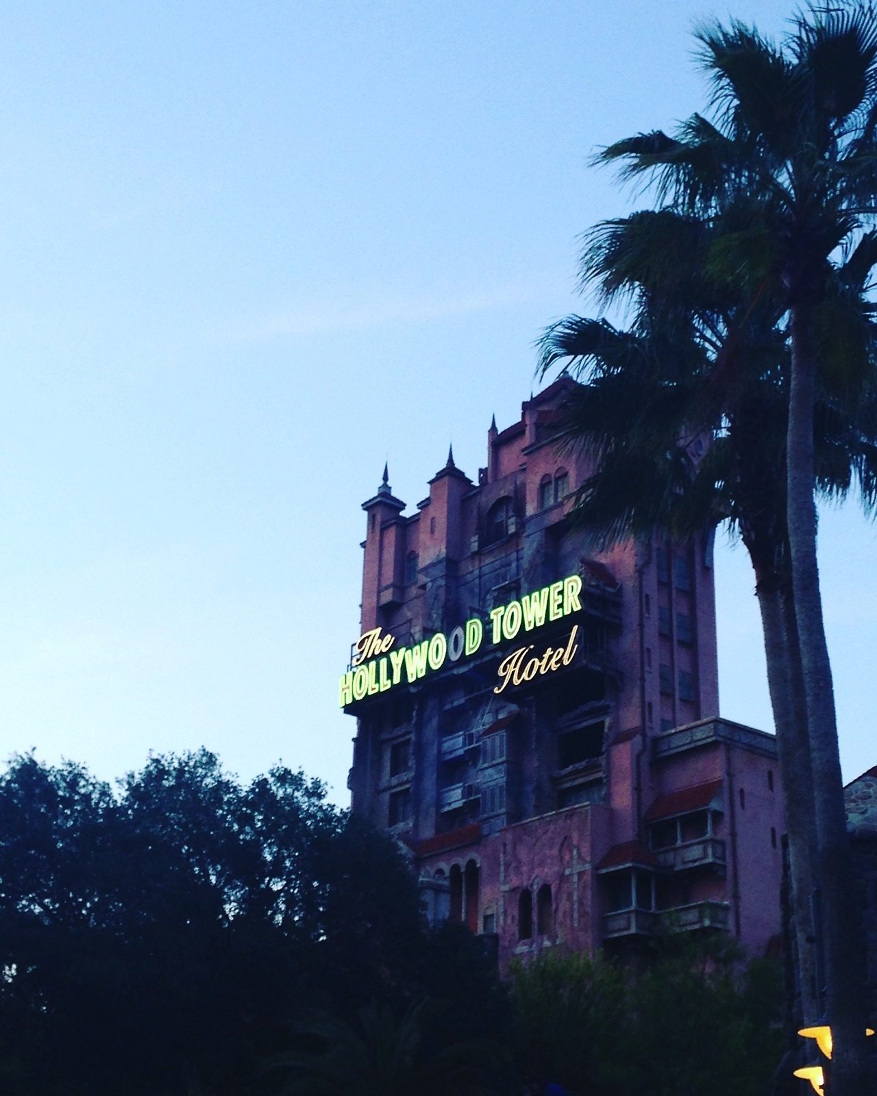 the hart of the matter — Hollywood Tower Hotel Disney’s Hollywood ...