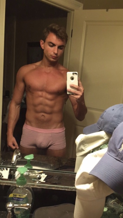 yourfriendsnaked:Sanders. Alabama boy. Follow...