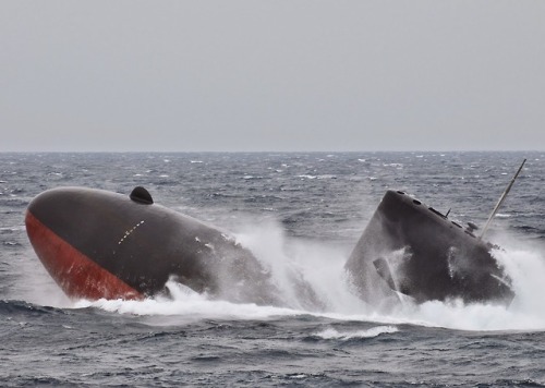 enrique262:Emergency main ballast tank blowA procedure used...