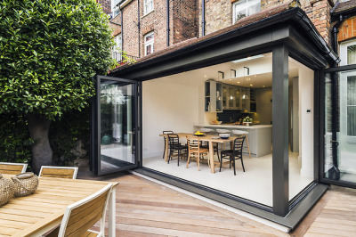 Open air dining space in a totally refurbished 3 storey Victorian townhouse, Highgate, North London, UK [2000×1330]