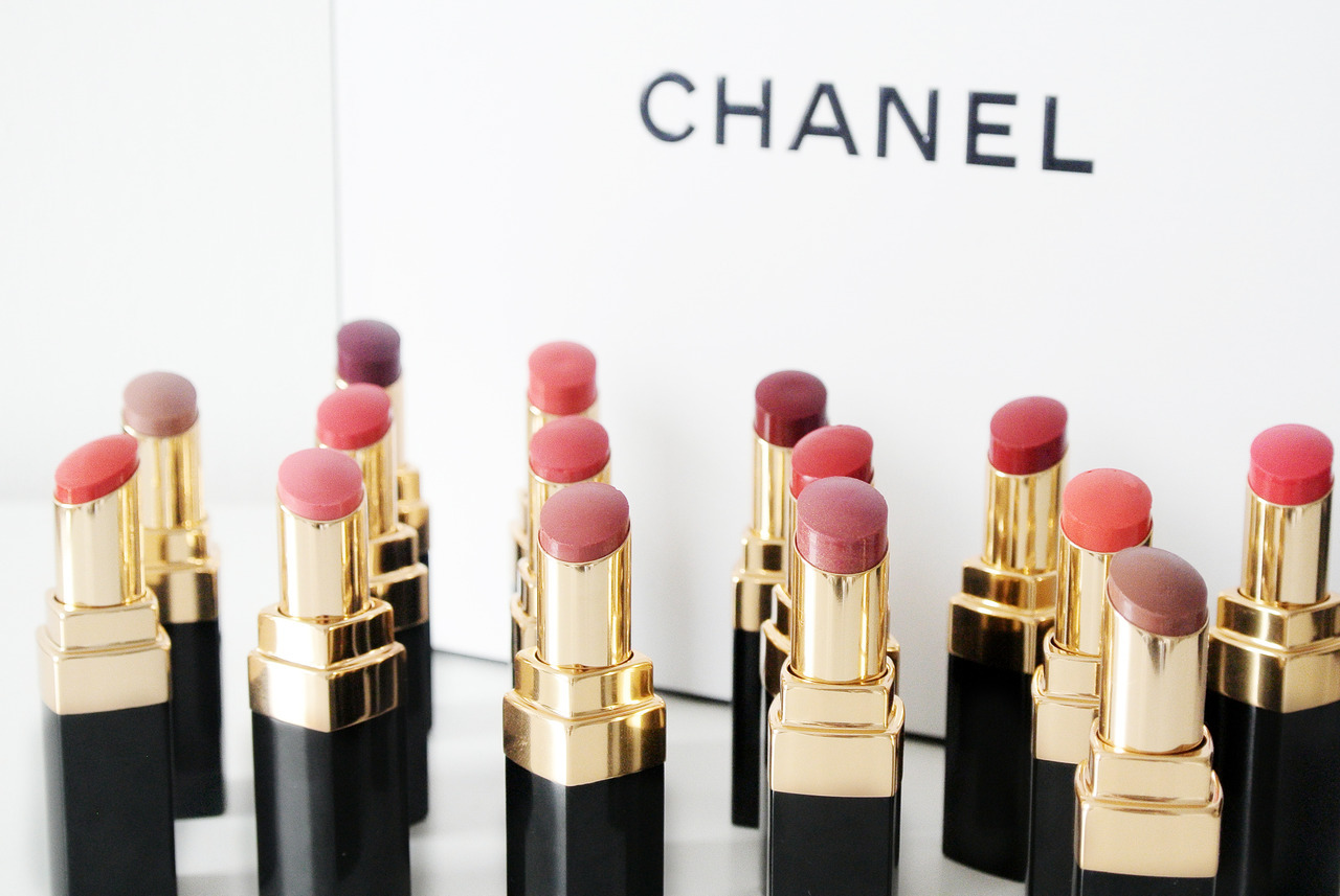 Mua Chanel Rouge Allure Luminous Intense Lip Colour 104 Passion 012  Ounce trên Amazon Mỹ chính hãng 2023  Fado
