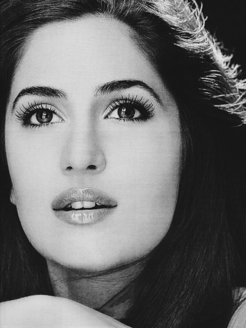 katrinakaifs:[OLD] Katrina’s first Filmfare Photoshoot