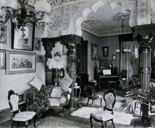 dreaming-of-the-1800s:The interior of victorian homes. Photos...