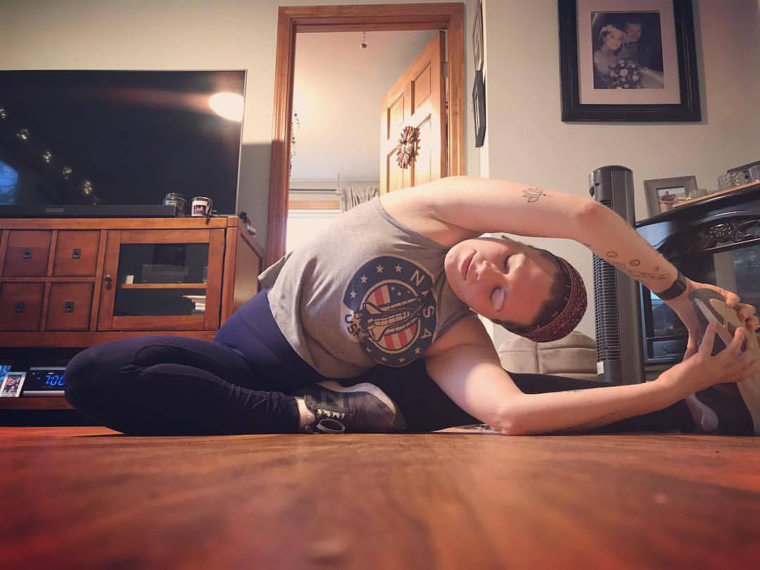 Dreaming about all the words Iâm going to read and write today, and feeling empowered to do it because I smashed my goals this morning. #yoga #yogaeverydamnday #boxing #traincentr #centr #centrfit @centrfit...